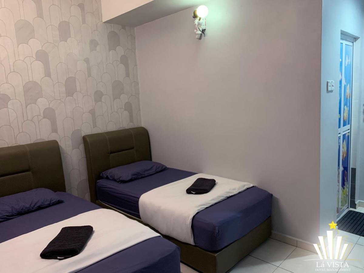 Malim Melaka Homestay エクステリア 写真